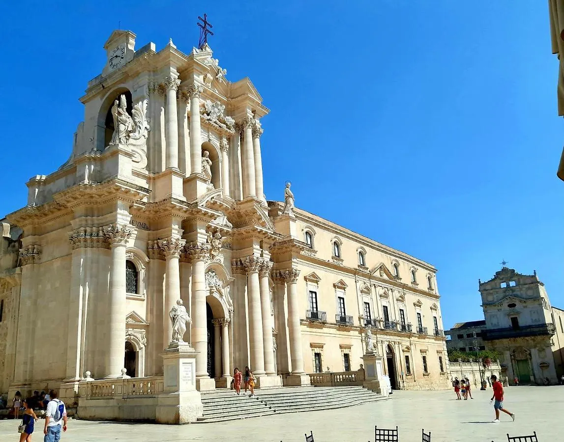 Elegante Appartamento In Palazzo Storico Ortigia Syracuse