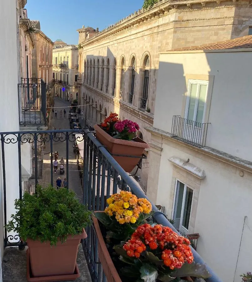 Elegante Appartamento In Palazzo Storico Ortigia Syracuse Lejlighed